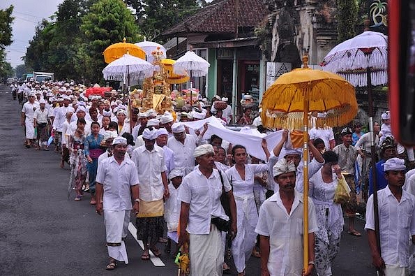 Похоронная церемония на Бали